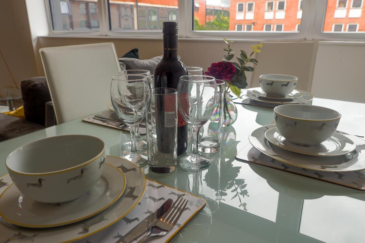 Comfort Apartments - Ideal For Contractors Дербі Екстер'єр фото